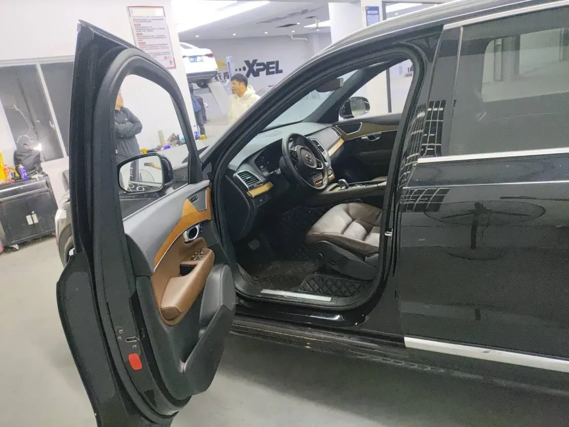 2023 Volvo XC90 2.0T 250HP L4 8AT,autocango,china used car exporter,china ev exporter,chinese used car exporter,chinese used ev exporter