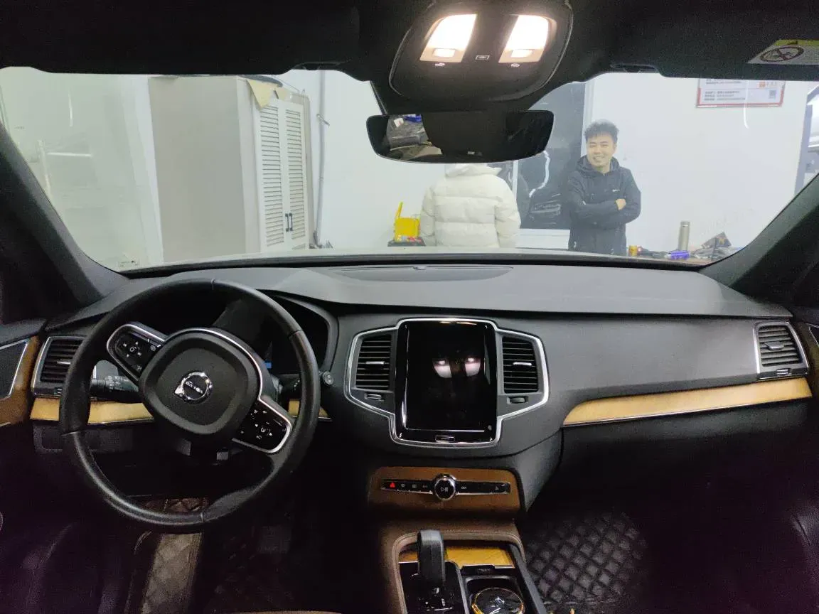 2023 Volvo XC90 2.0T 250HP L4 8AT,autocango,china used car exporter,china ev exporter,chinese used car exporter,chinese used ev exporter