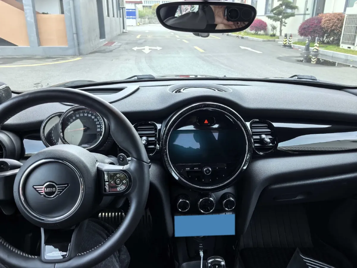 2022 MINI JCW 2.0T 231HP L4 8AT,autocango,china used car exporter,china ev exporter,chinese used car exporter,chinese used ev exporter