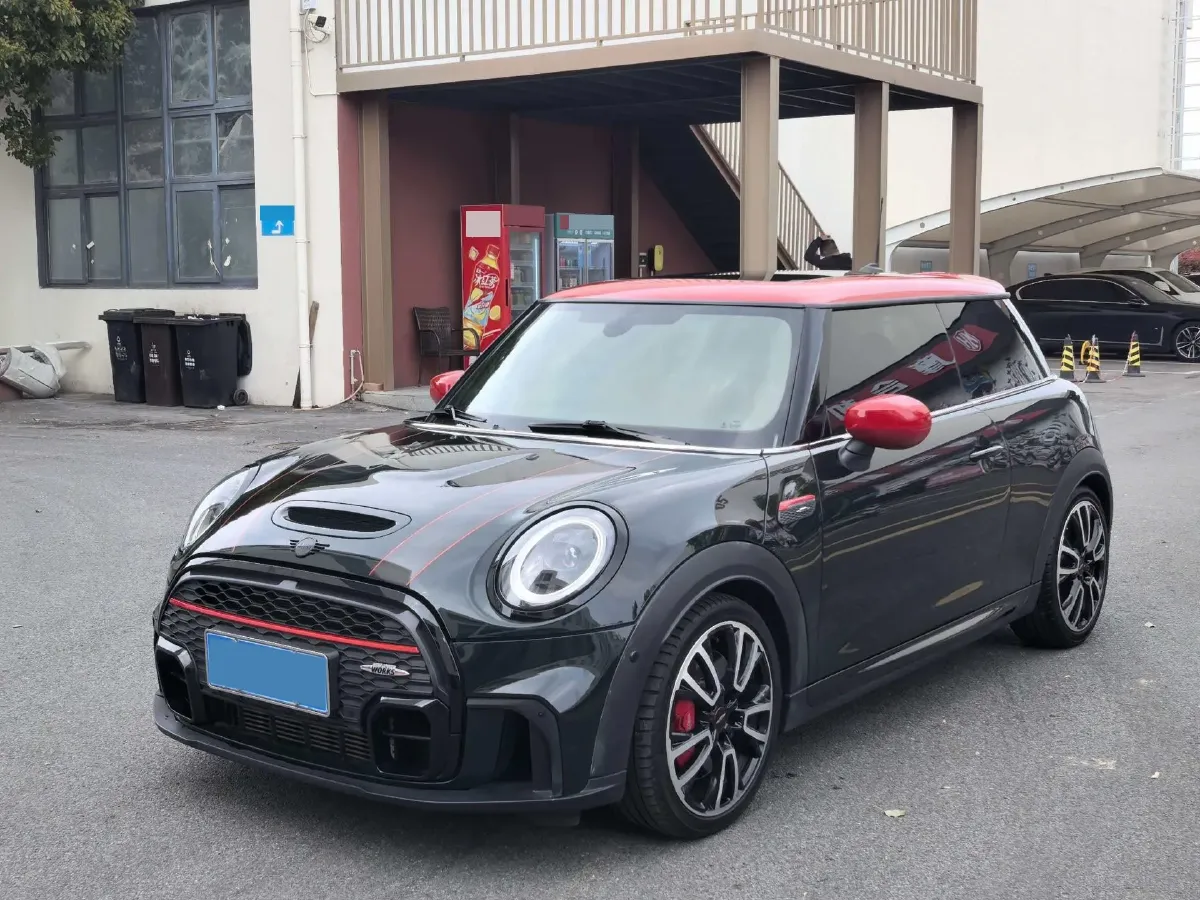 2022 MINI JCW 2.0T 231HP L4 8AT,autocango,china used car exporter,china ev exporter,chinese used car exporter,chinese used ev exporter