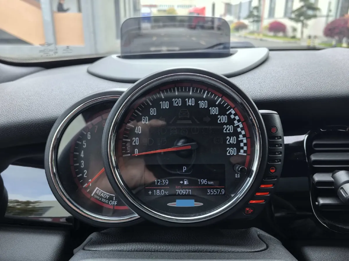 2022 MINI JCW 2.0T 231HP L4 8AT,autocango,china used car exporter,china ev exporter,chinese used car exporter,chinese used ev exporter