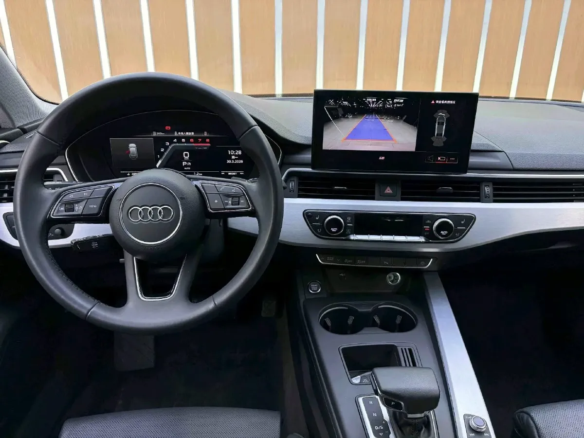 2022 Audi A4L 2.0T 190HP L4 7DCT,autocango,china used car exporter,china ev exporter,chinese used car exporter,chinese used ev exporter