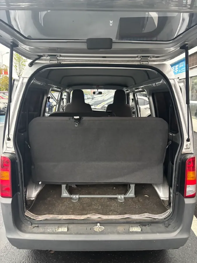 2023 WuLing ZhiGuang 1.5L 102HP L4 5MT,autocango,china used car exporter,china ev exporter,chinese used car exporter,chinese used ev exporter