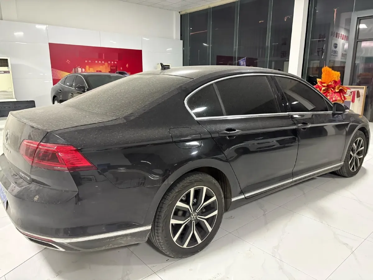 2020 Volkswagen Magotan 2.0T 186HP L4 7DCT,autocango,china used car exporter,china ev exporter,chinese used car exporter,chinese used ev exporter