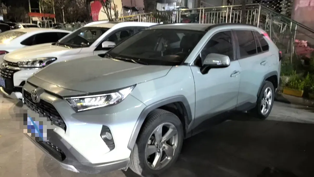 2020 Toyota RAV4 2.0L 171HP L4 CVT,autocango,china used car exporter,china ev exporter,chinese used car exporter,chinese used ev exporter