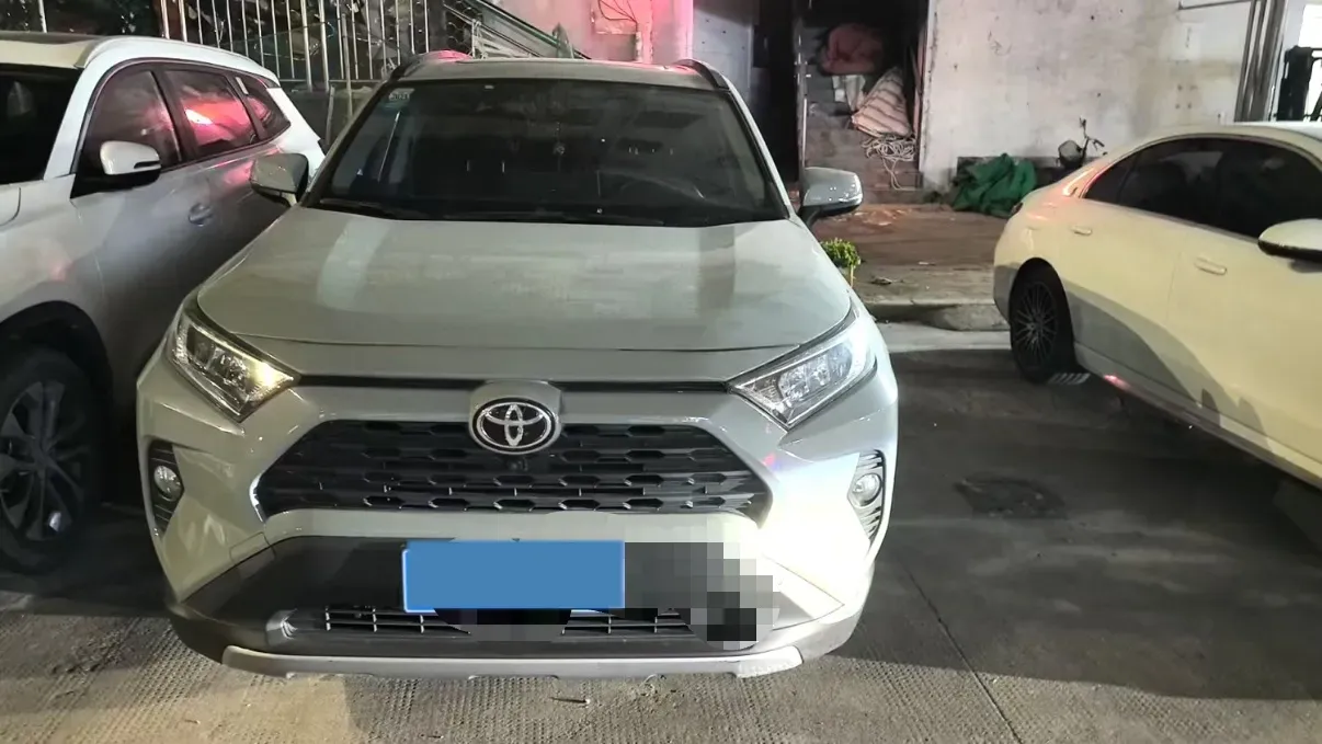2020 Toyota RAV4 2.0L 171HP L4 CVT,autocango,china used car exporter,china ev exporter,chinese used car exporter,chinese used ev exporter