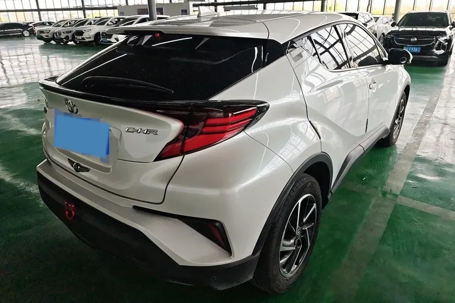 2023 Toyota C-HR 2.0L 171HP L4 CVT,autocango,china used car exporter,china ev exporter,chinese used car exporter,chinese used ev exporter