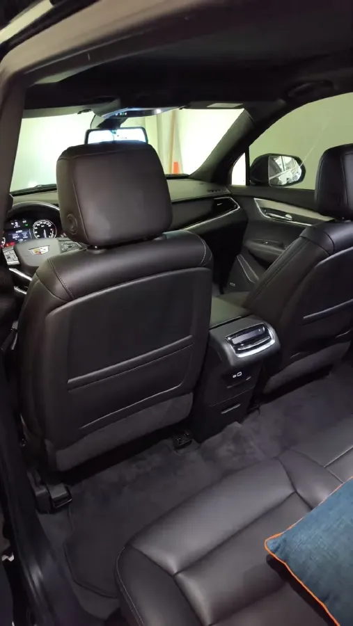 2021 Cadillac XT6 2.0T 237HP L4 9AT,autocango,china used car exporter,china ev exporter,chinese used car exporter,chinese used ev exporter