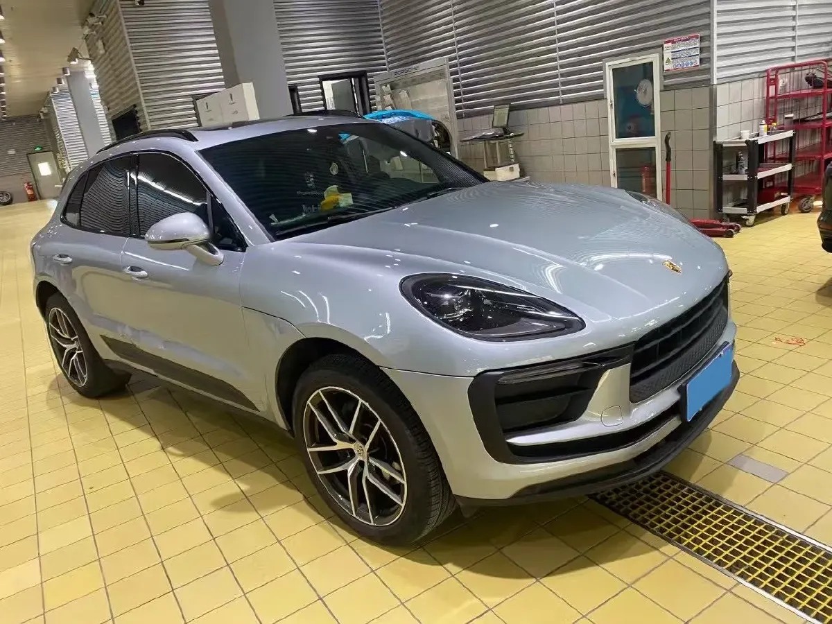 2022 Porsche Macan 2.0T 265HP L4 7DCT,autocango,china used car exporter,china ev exporter,chinese used car exporter,chinese used ev exporter