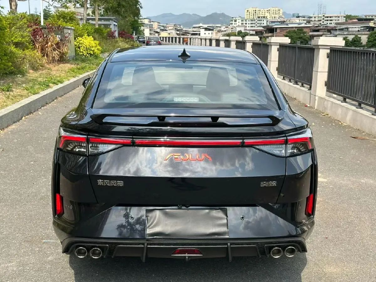 2023 DongFeng Aeolus YiXuan 1.5T 197HP L4 6DCT,autocango,china used car exporter,china ev exporter,chinese used car exporter,chinese used ev exporter