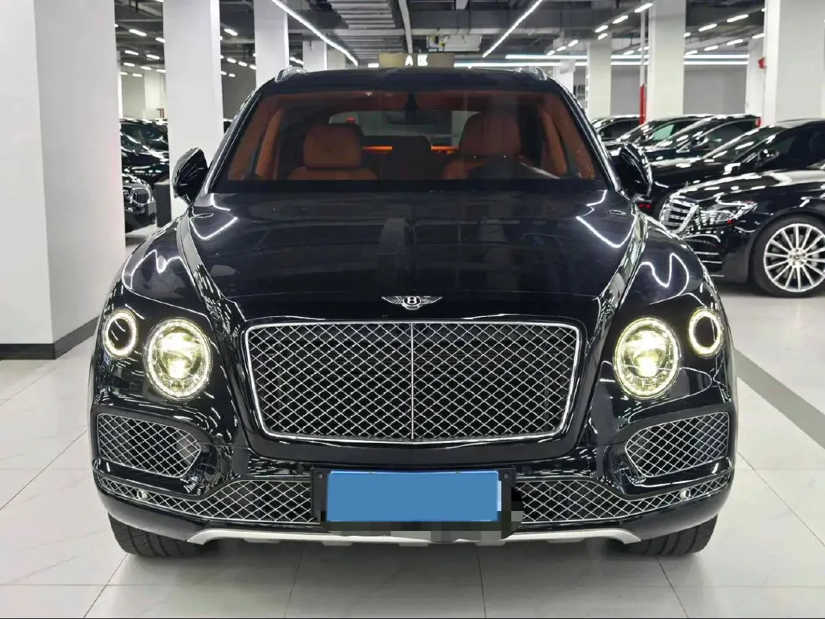 2017 Bentley Bentayga 6.0T 608HP W12 8AT,autocango,china used car exporter,china ev exporter,chinese used car exporter,chinese used ev exporter