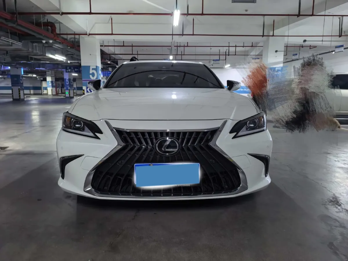 2023 Lexus ES 2.0L 173HP L4 CVT,autocango,china used car exporter,china ev exporter,chinese used car exporter,chinese used ev exporter