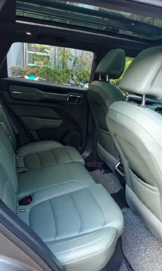 2025 Geely Cowboy 1.5T 181HP L4 7DCT,autocango,china used car exporter,china ev exporter,chinese used car exporter,chinese used ev exporter