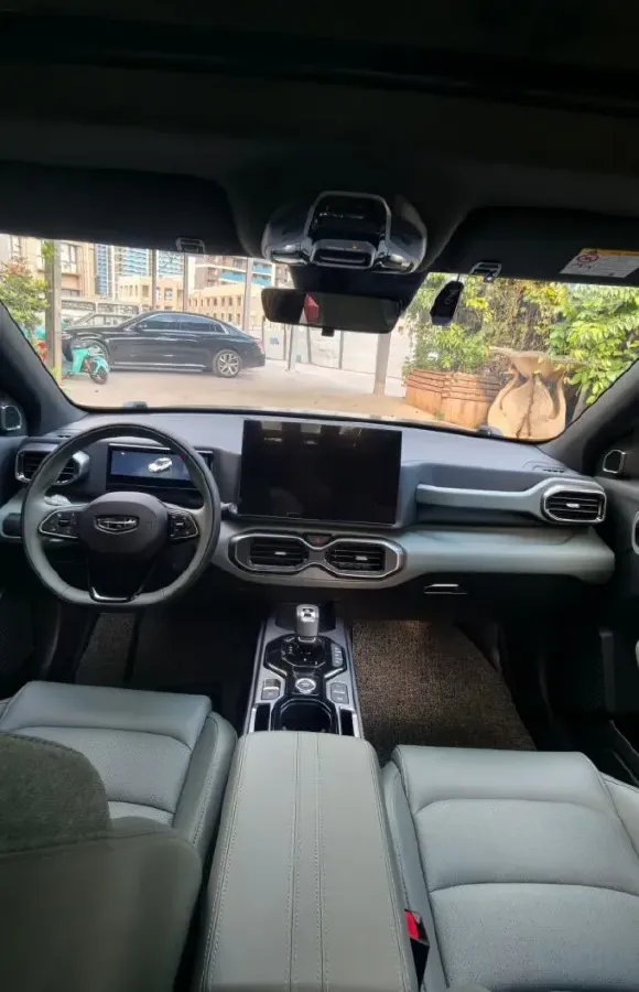 2025 Geely Cowboy 1.5T 181HP L4 7DCT,autocango,china used car exporter,china ev exporter,chinese used car exporter,chinese used ev exporter