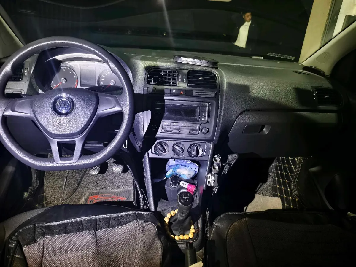 2016 Volkswagen Polo 1.4L 90HP L4 5MT,autocango,china used car exporter,china ev exporter,chinese used car exporter,chinese used ev exporter