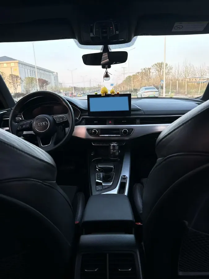2020 Audi A4L 2.0T 190HP L4 7DCT,autocango,china used car exporter,china ev exporter,chinese used car exporter,chinese used ev exporter