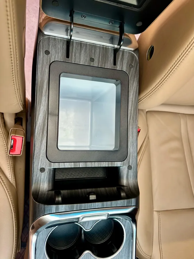 2021 Buick GL8 2.0T 237HP L4 9AT,autocango,china used car exporter,china ev exporter,chinese used car exporter,chinese used ev exporter