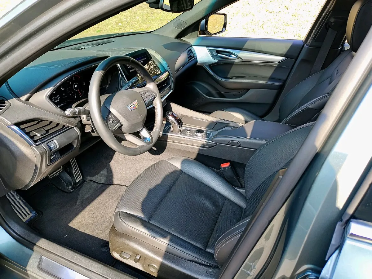 2022 Cadillac CT5 2.0T 237HP L4 10AT,autocango,china used car exporter,china ev exporter,chinese used car exporter,chinese used ev exporter