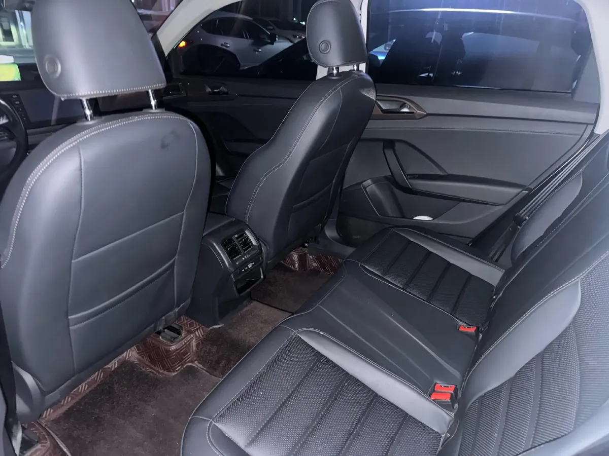 2022 Volkswagen Tharu 1.4T 150HP L4 7DCT,autocango,china used car exporter,china ev exporter,chinese used car exporter,chinese used ev exporter