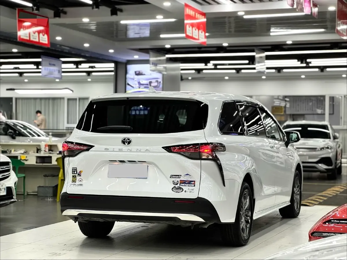 2026 Toyota Sienna 2.5L 189HP L4 E-CVT Hybrid,autocango,china used car exporter,china ev exporter,chinese used car exporter,chinese used ev exporter