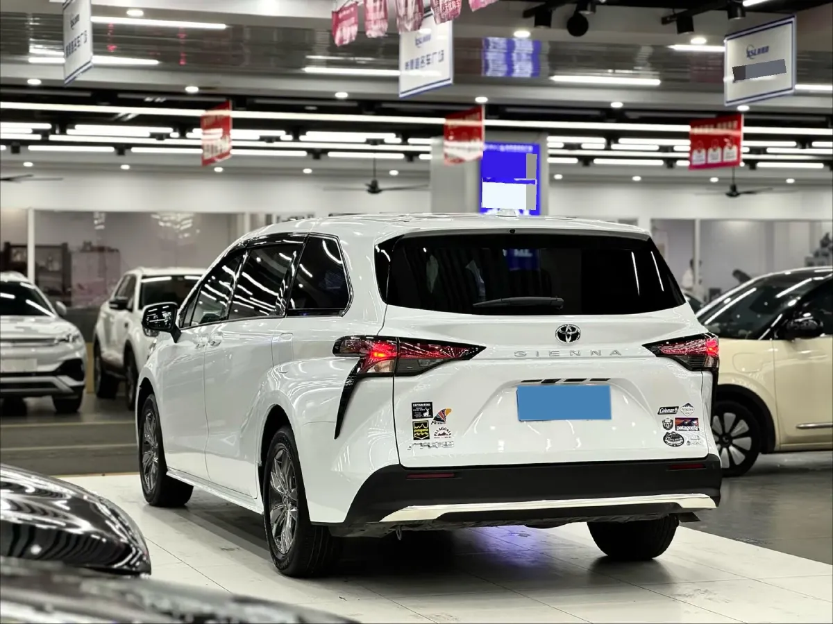 2026 Toyota Sienna 2.5L 189HP L4 E-CVT Hybrid,autocango,china used car exporter,china ev exporter,chinese used car exporter,chinese used ev exporter