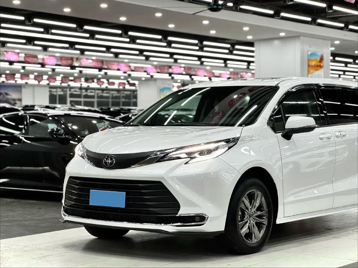 2026 Toyota Sienna 2.5L 189HP L4 E-CVT Hybrid,autocango,china used car exporter,china ev exporter,chinese used car exporter,chinese used ev exporter