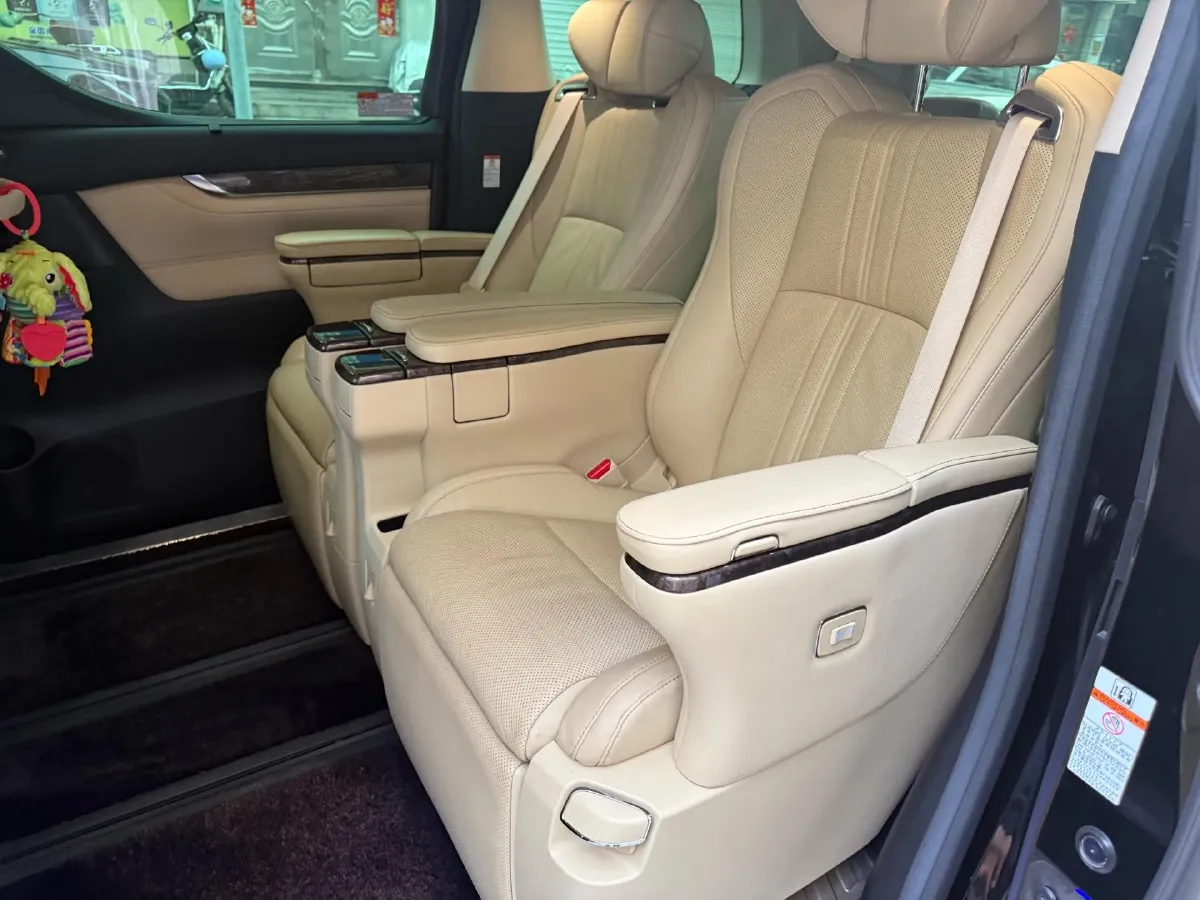2021 Toyota Alphard 2.5L 117HP L4 E-CVT Hybrid,autocango,china used car exporter,china ev exporter,chinese used car exporter,chinese used ev exporter