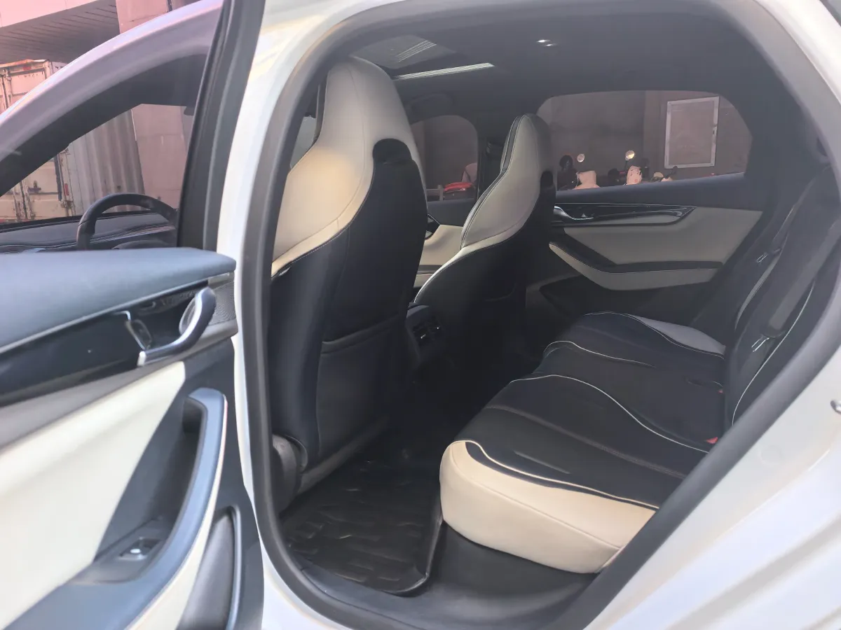 2021 Haval F7 1.5T 169HP L4 7DCT,autocango,china used car exporter,china ev exporter,chinese used car exporter,chinese used ev exporter