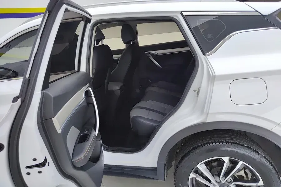 2023 Geely Coolray 1.5T 181HP L4 7DCT,autocango,china used car exporter,china ev exporter,chinese used car exporter,chinese used ev exporter