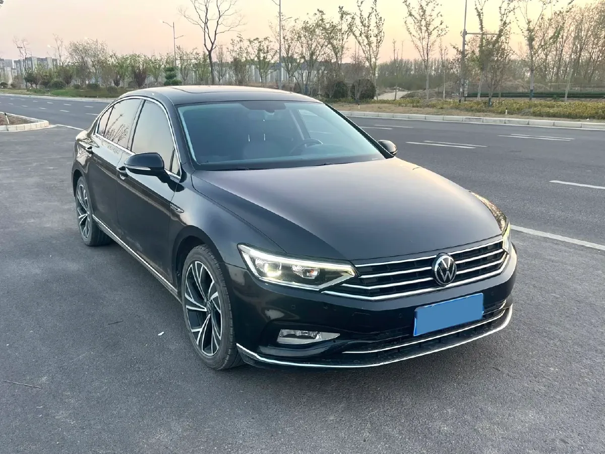 2021 Volkswagen Magotan 2.0T 186HP L4 7DCT,autocango,china used car exporter,china ev exporter,chinese used car exporter,chinese used ev exporter