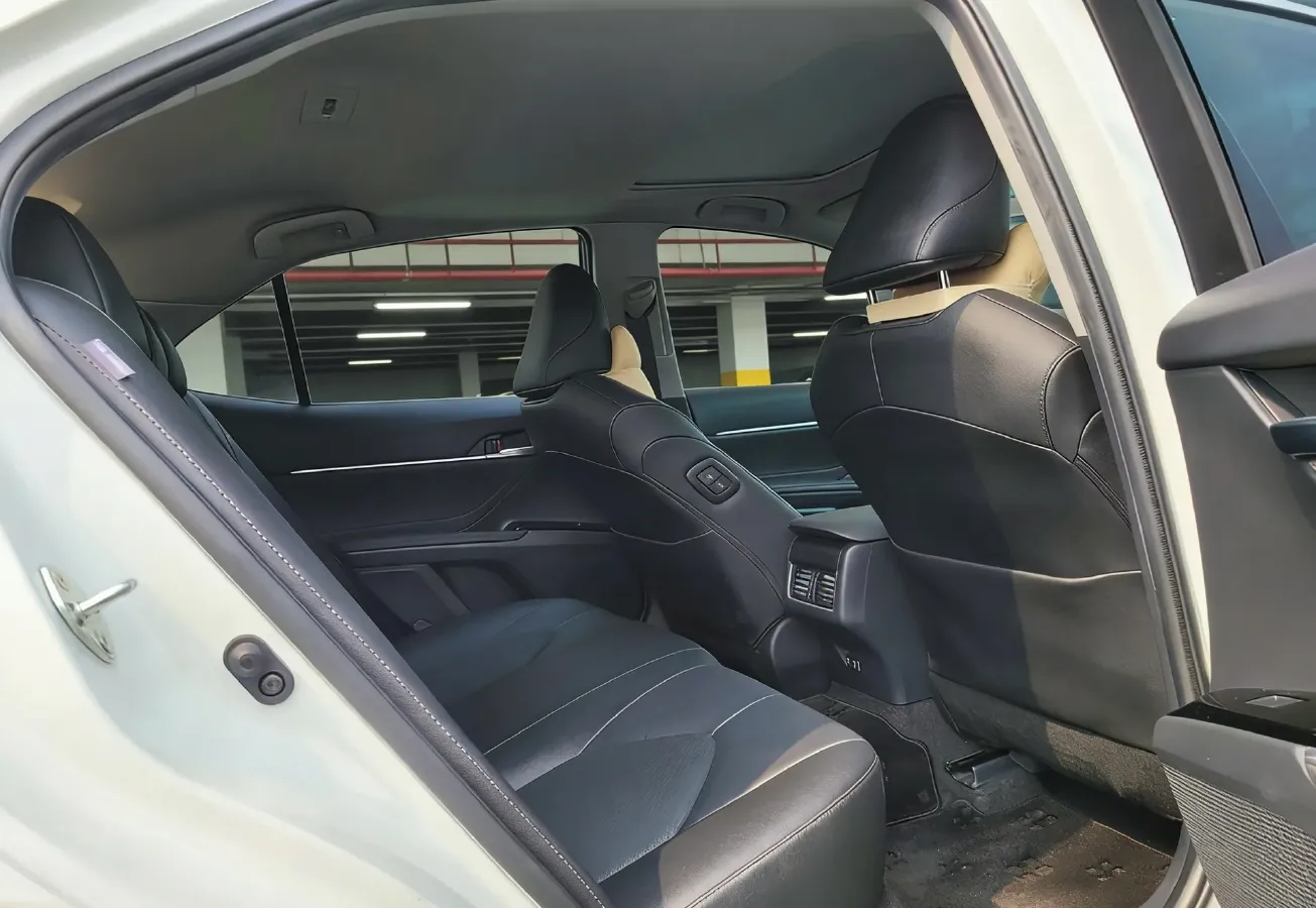 2021 Toyota Camry 2.0L 178HP L4 CVT,autocango,china used car exporter,china ev exporter,chinese used car exporter,chinese used ev exporter