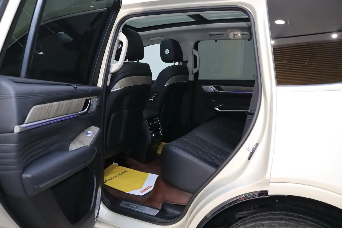 2022 Tank 500 3.0T 360HP V6 9AT,autocango,china used car exporter,china ev exporter,chinese used car exporter,chinese used ev exporter