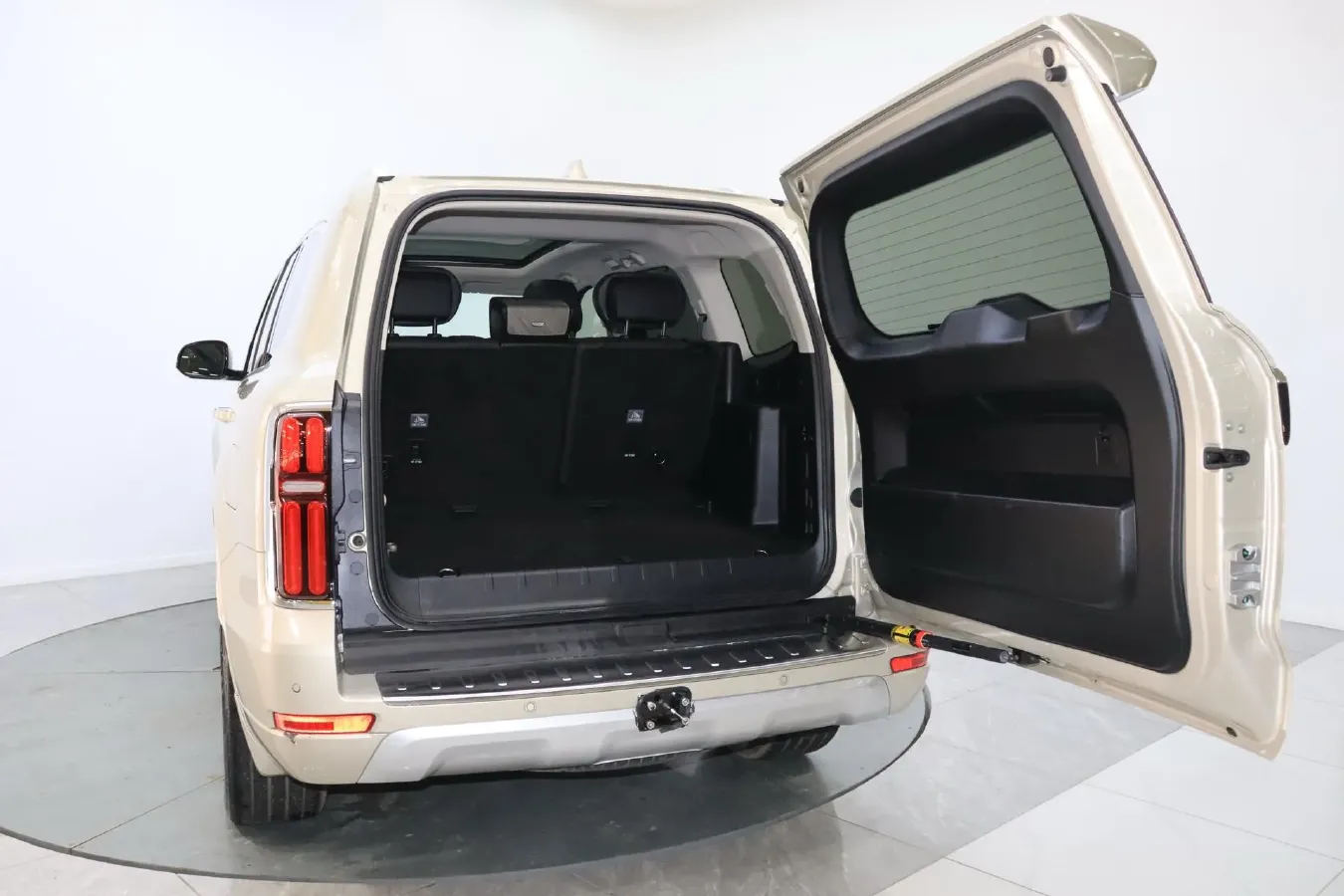 2022 Tank 500 3.0T 360HP V6 9AT,autocango,china used car exporter,china ev exporter,chinese used car exporter,chinese used ev exporter