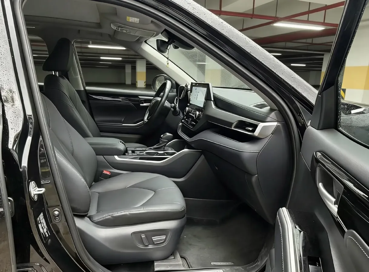 2023 Toyota Highlander 2.5L 189HP L4 E-CVT Hybrid,autocango,china used car exporter,china ev exporter,chinese used car exporter,chinese used ev exporter