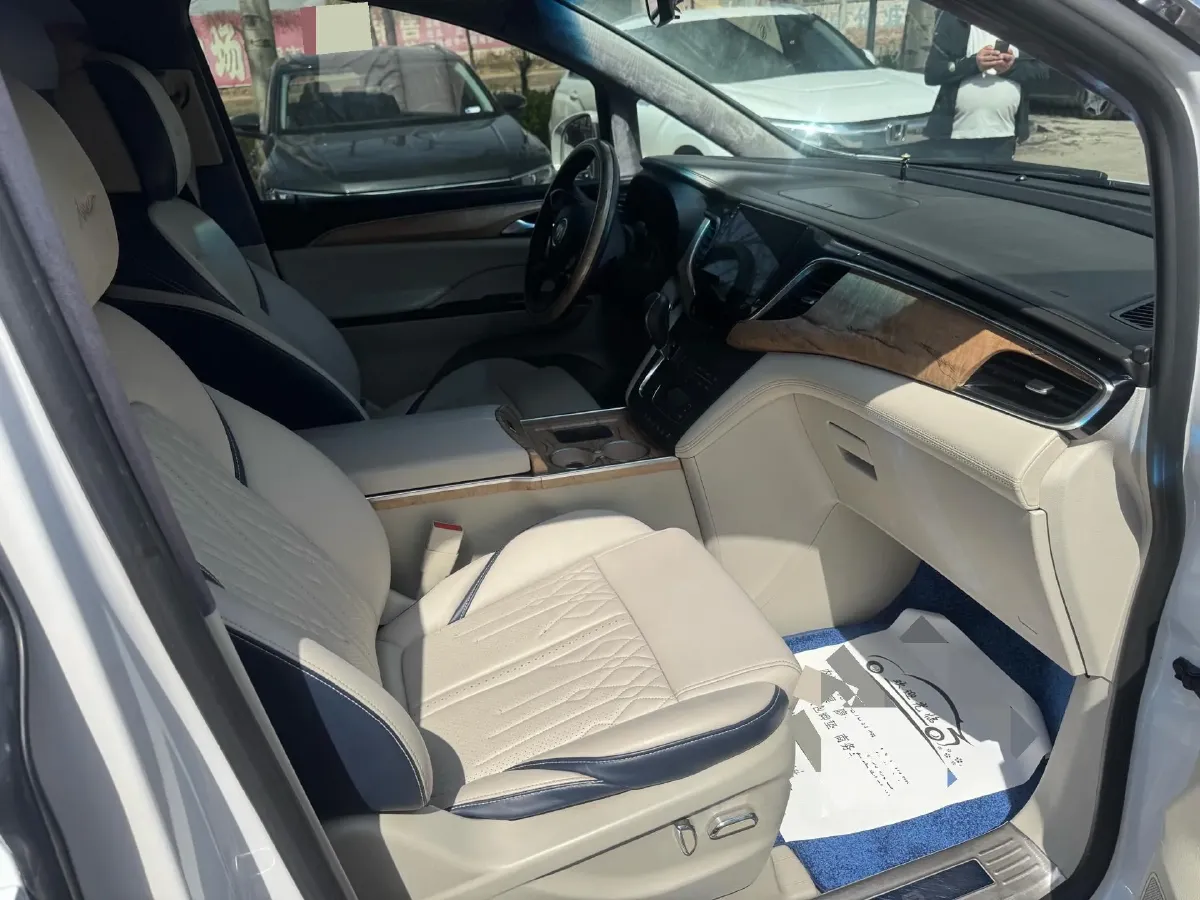 2018 Buick GL8 2.0T 260HP L4 6AT,autocango,china used car exporter,china ev exporter,chinese used car exporter,chinese used ev exporter