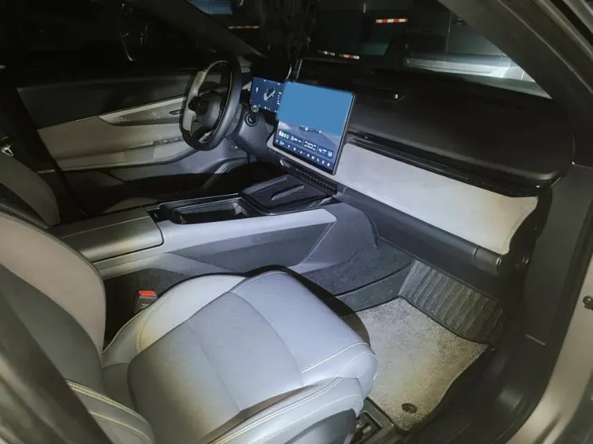 2023 LYNK&CO 08 EM-P 1.5T 163HP L4 3DHT PHEV 21.2KWH,autocango,china used car exporter,china ev exporter,chinese used car exporter,chinese used ev exporter