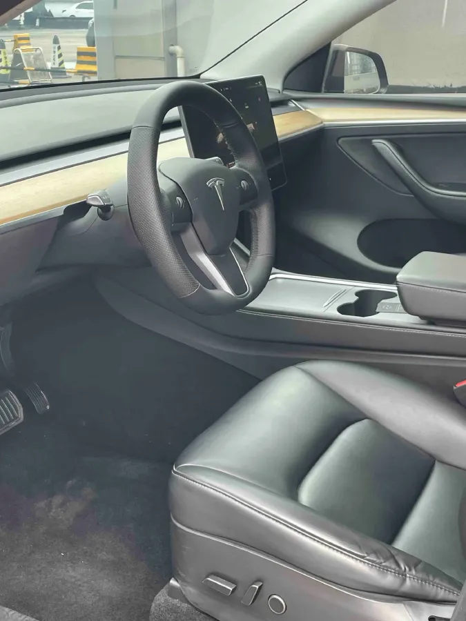 2022 Tesla Model Y BEV 60KWH,autocango,china used car exporter,china ev exporter,chinese used car exporter,chinese used ev exporter