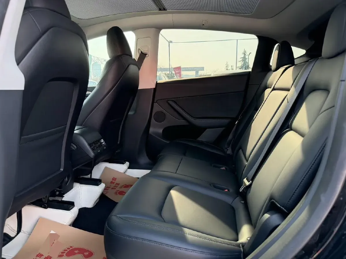 2022 Tesla Model Y BEV 60KWH,autocango,china used car exporter,china ev exporter,chinese used car exporter,chinese used ev exporter