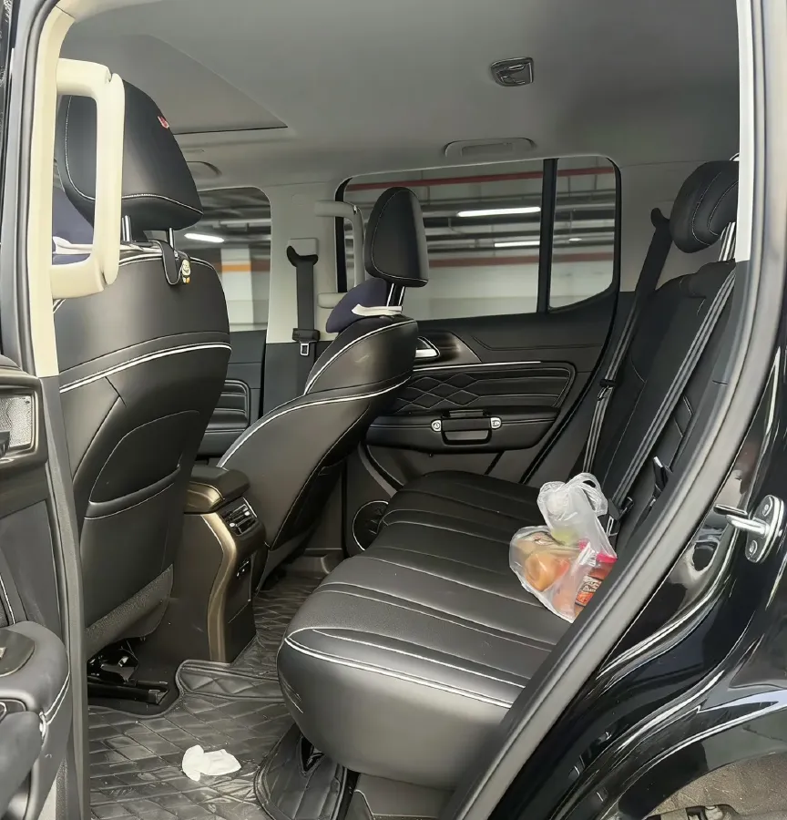 2023 Tank 300 2.0T 227HP L4 8AT,autocango,china used car exporter,china ev exporter,chinese used car exporter,chinese used ev exporter