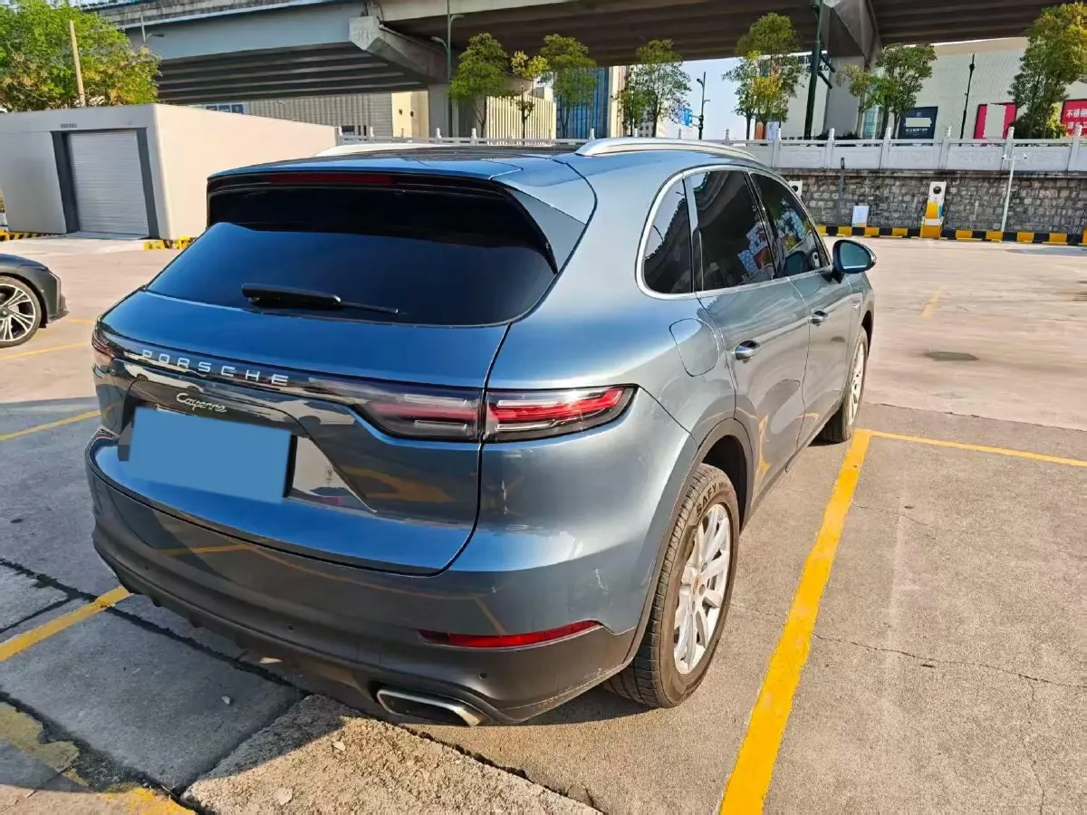 2019 Porsche Cayenne 2.0T 252HP L4 8AT PHEV 14.1KWH,autocango,china used car exporter,china ev exporter,chinese used car exporter,chinese used ev exporter