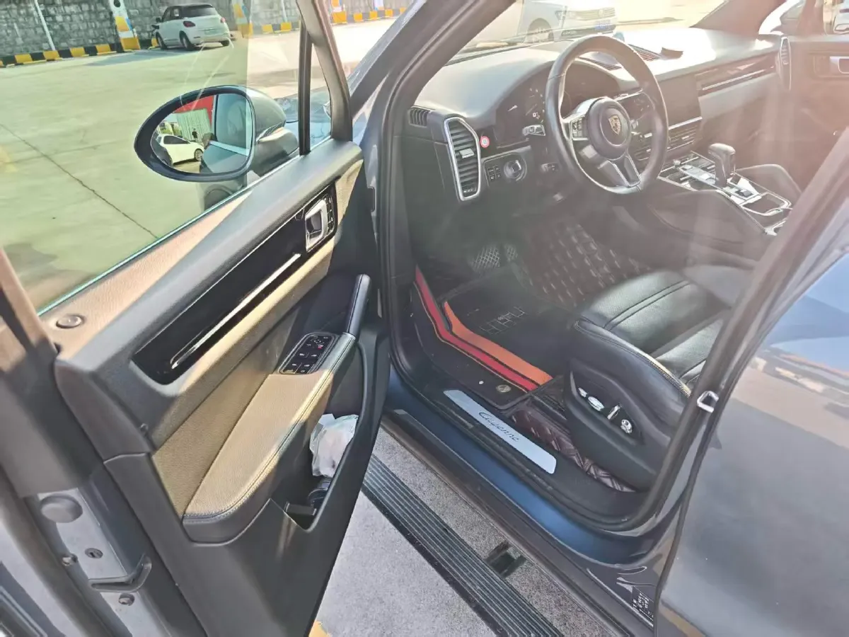 2019 Porsche Cayenne 2.0T 252HP L4 8AT PHEV 14.1KWH,autocango,china used car exporter,china ev exporter,chinese used car exporter,chinese used ev exporter