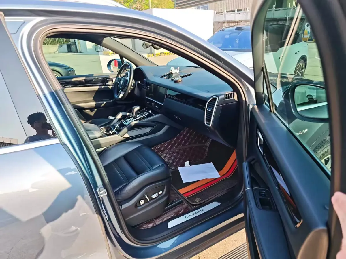 2019 Porsche Cayenne 2.0T 252HP L4 8AT PHEV 14.1KWH,autocango,china used car exporter,china ev exporter,chinese used car exporter,chinese used ev exporter