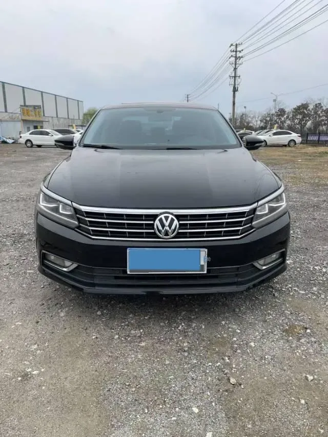 2017 Volkswagen Passat 1.8T 180HP L4 7DCT,autocango,china used car exporter,china ev exporter,chinese used car exporter,chinese used ev exporter