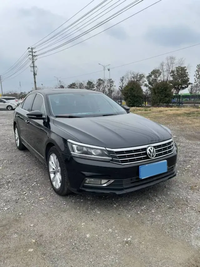 2017 Volkswagen Passat 1.8T 180HP L4 7DCT,autocango,china used car exporter,china ev exporter,chinese used car exporter,chinese used ev exporter