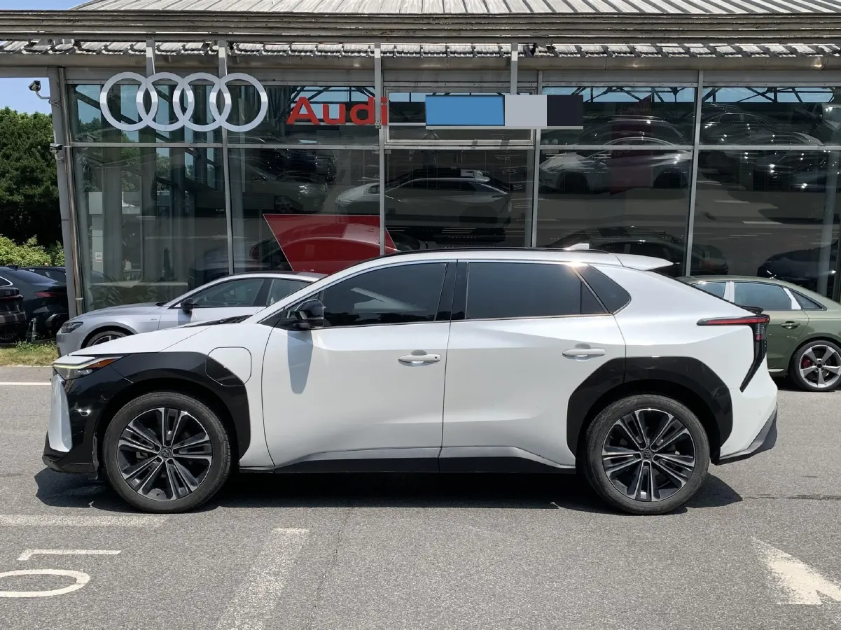2022 Toyota bZ4X BEV 66.7KWH,autocango,china used car exporter,china ev exporter,chinese used car exporter,chinese used ev exporter