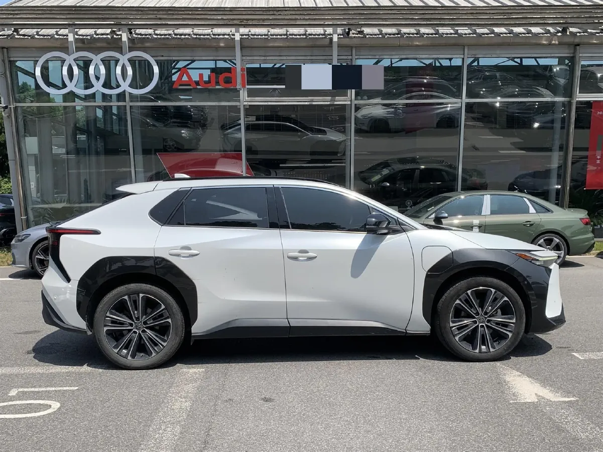 2022 Toyota bZ4X BEV 66.7KWH,autocango,china used car exporter,china ev exporter,chinese used car exporter,chinese used ev exporter