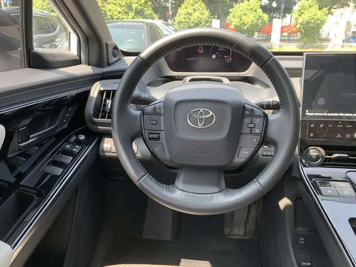 2022 Toyota bZ4X BEV 66.7KWH,autocango,china used car exporter,china ev exporter,chinese used car exporter,chinese used ev exporter