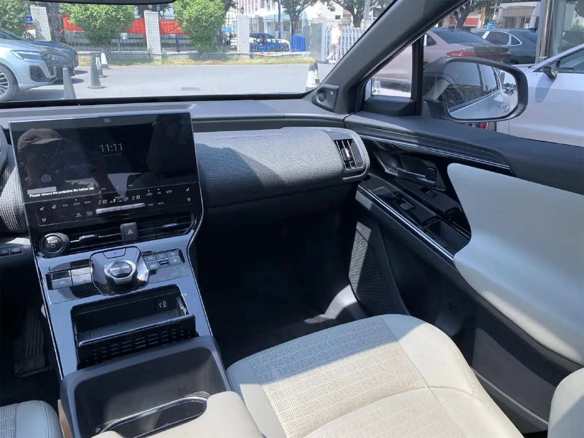 2022 Toyota bZ4X BEV 66.7KWH,autocango,china used car exporter,china ev exporter,chinese used car exporter,chinese used ev exporter