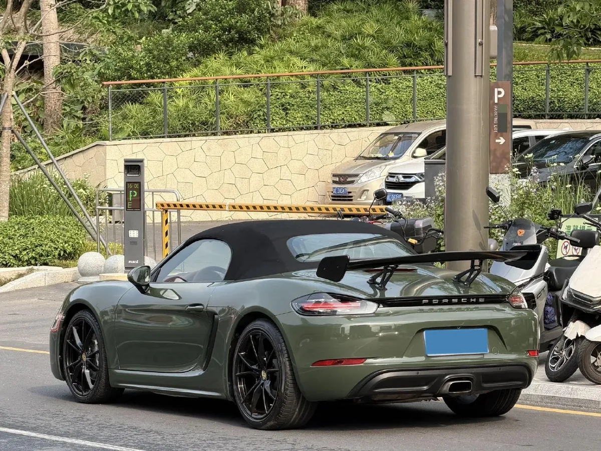 2016 Porsche 718 2.0T 250HP H4 7DCT,autocango,china used car exporter,china ev exporter,chinese used car exporter,chinese used ev exporter