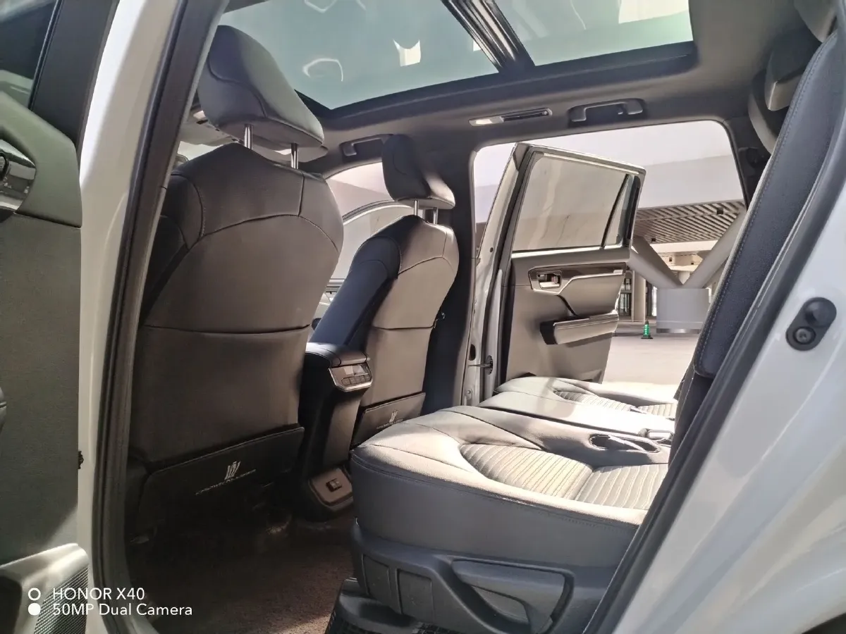 2022 Toyota Crown Kluger 2.5L 192HP L4 E-CVT Hybrid,autocango,china used car exporter,china ev exporter,chinese used car exporter,chinese used ev exporter